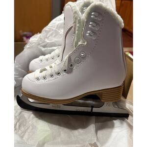 Jackson Ultima Jackson JC381 Girl Classic Softskates, White, J12